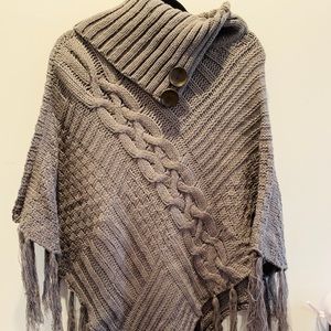 Grey NWOT Knitted Pancho